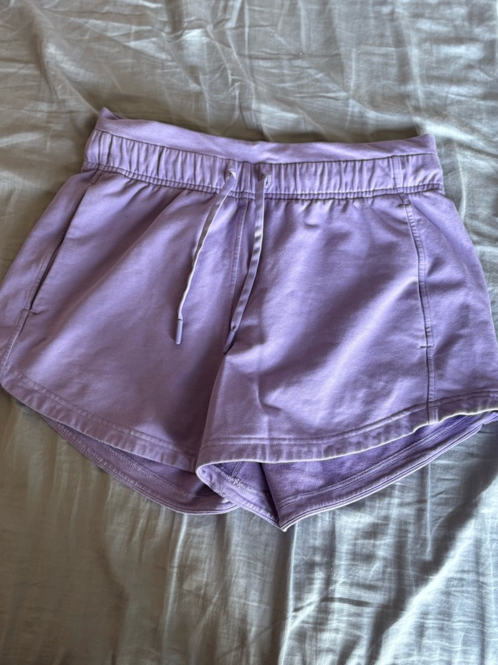 EUC Lululemon Short Size 6